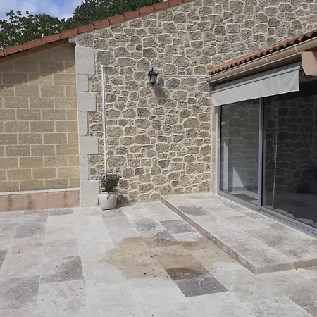 B&B Gite D'Ayran Saint-Quentin-la-Poterie Buitenkant foto
